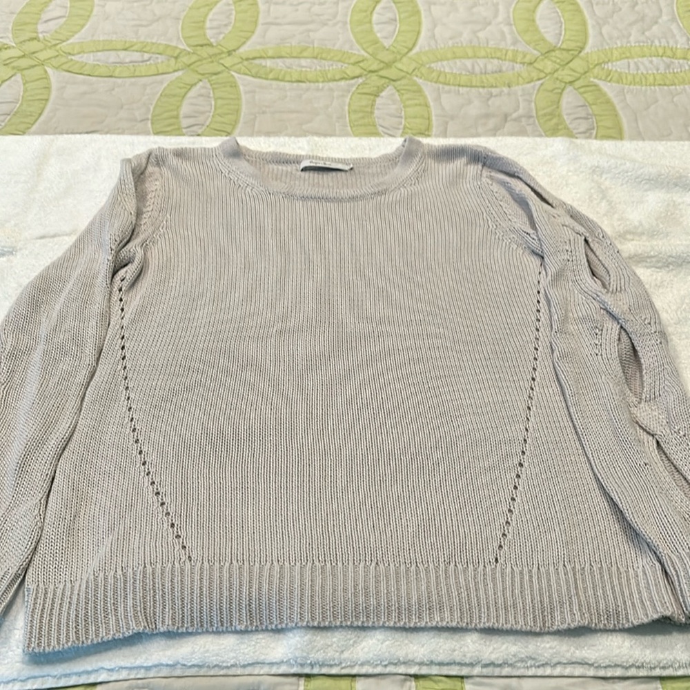 Long sleeve sweater with cutout sleeves